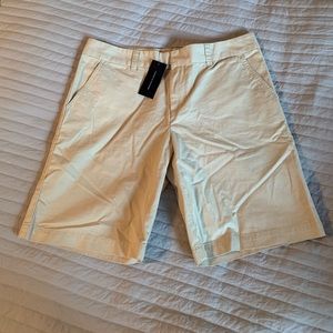 Tommy Hilfiger Khaki Flat Front Shorts NWT Size 10